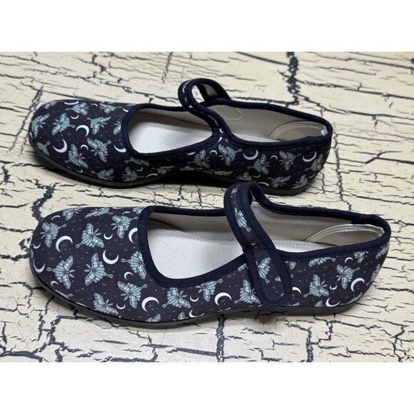 Em & Sprout Luna Moth Canvas Slip On Shoes Women Size 9 Black White Green - Picture 2 of 12